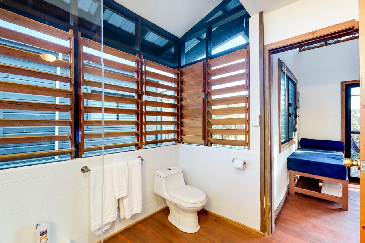 Inn The Trees Cabanas Placencia Extérieur photo
